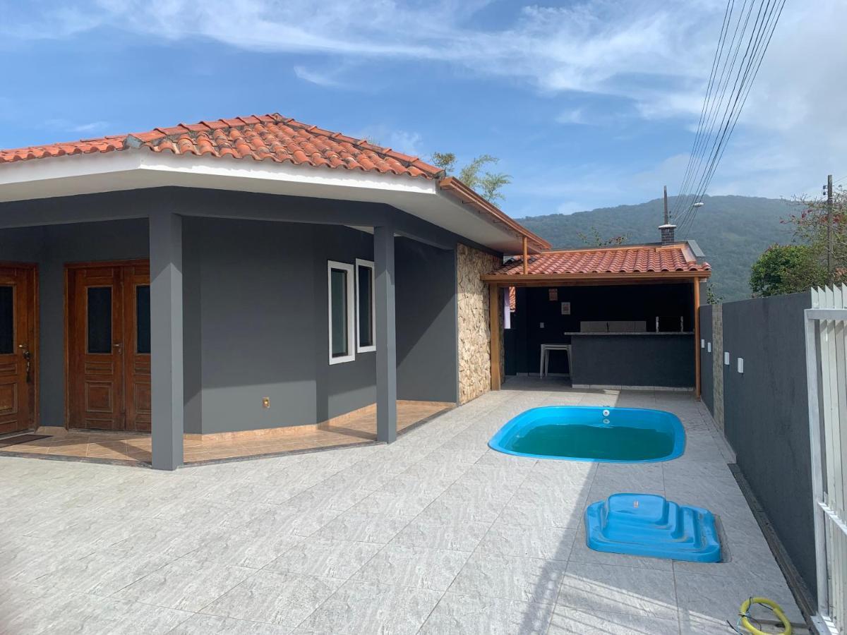 فيلا Casa De Temporada No Sul Da Ilha Com Piscina Florianópolis المظهر الخارجي الصورة
